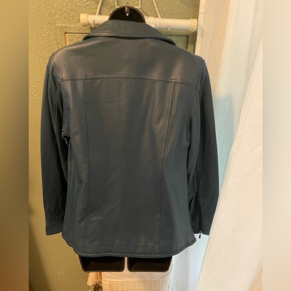 D & Co Sz XS Blue Leather Jacket with Lapels and Front Zip NWT - Picture 2 of 5